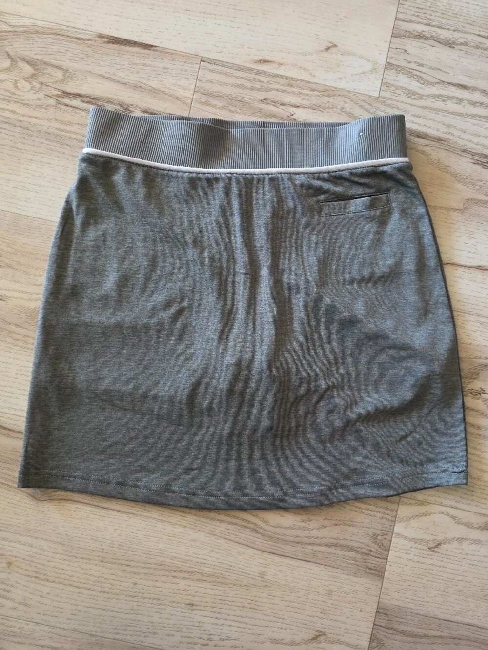 Pebble Beach Dry-Luxe Gray Pinstripe Performance Golf Skort